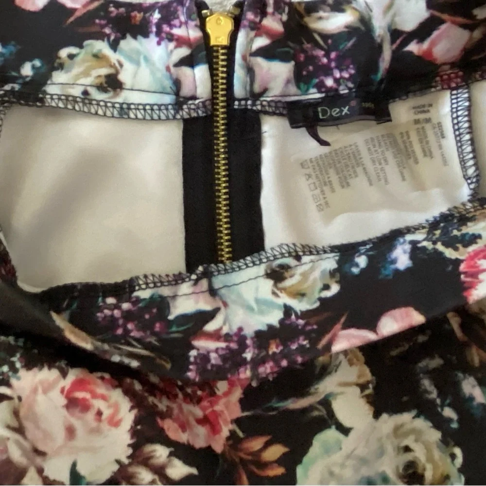 111. DEX Mini-Skirt - Licorice Black/Floral - Size Medium - Picture 9 of 11